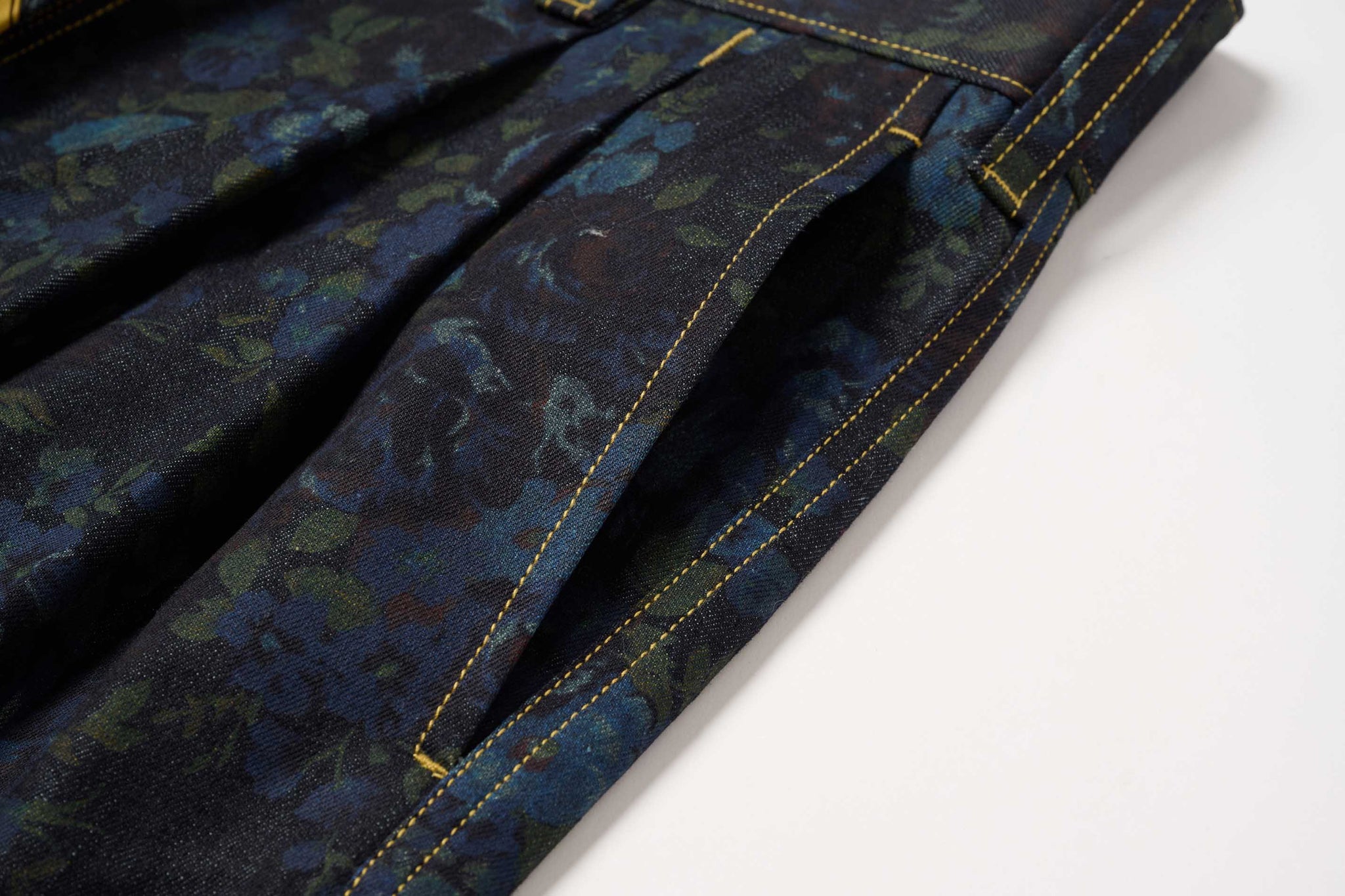 Load image into Gallery viewer, Fafa (Blue Floral)