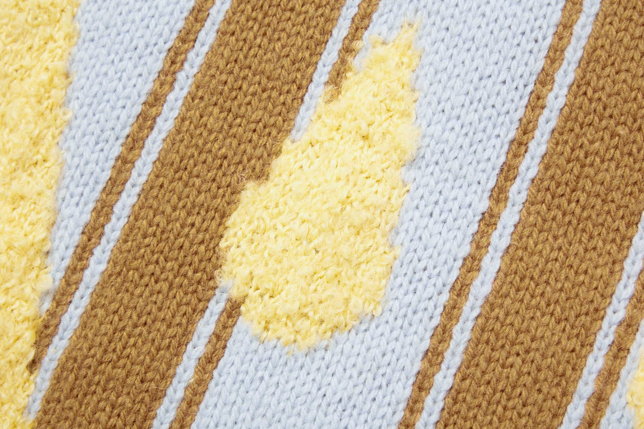 Load image into Gallery viewer, H2Ohhh~ (Ivory Chrysanthemum)