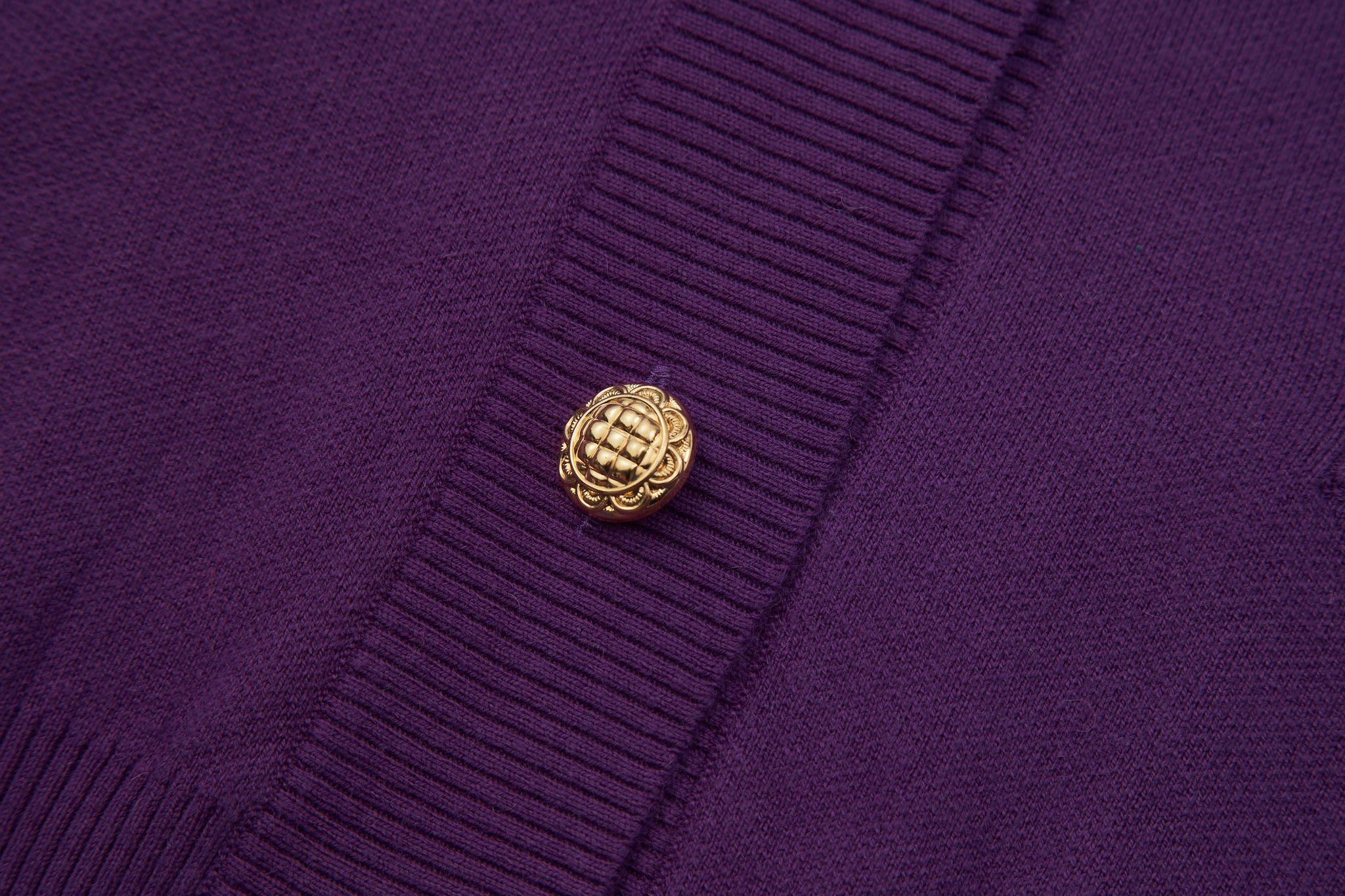 Load image into Gallery viewer, Daphne