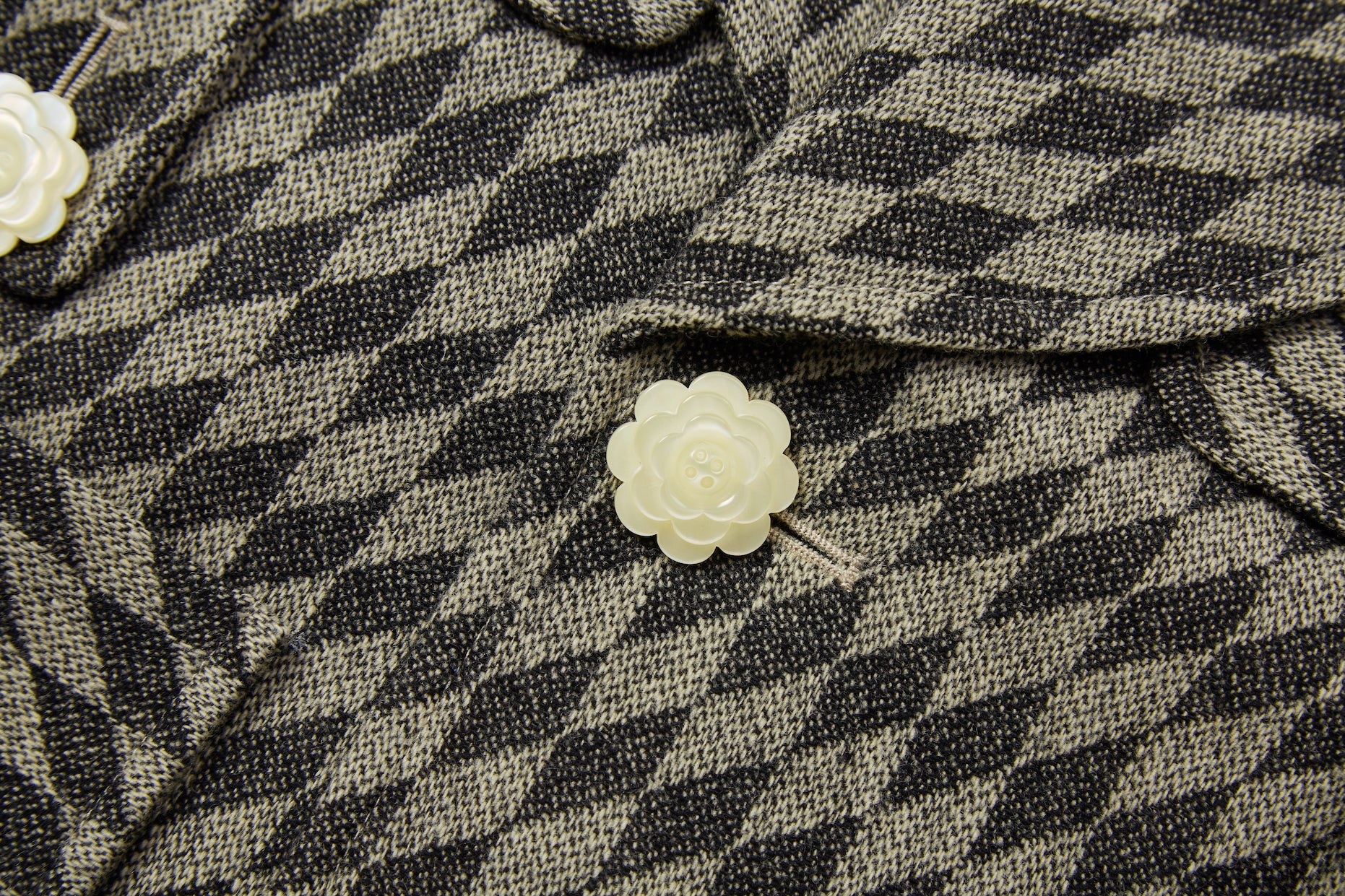 Load image into Gallery viewer, The Rhombus Coat 03 (Space Gray)