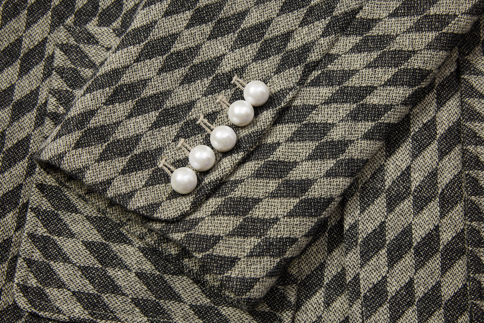 Load image into Gallery viewer, The Rhombus Coat 03 (Space Gray)