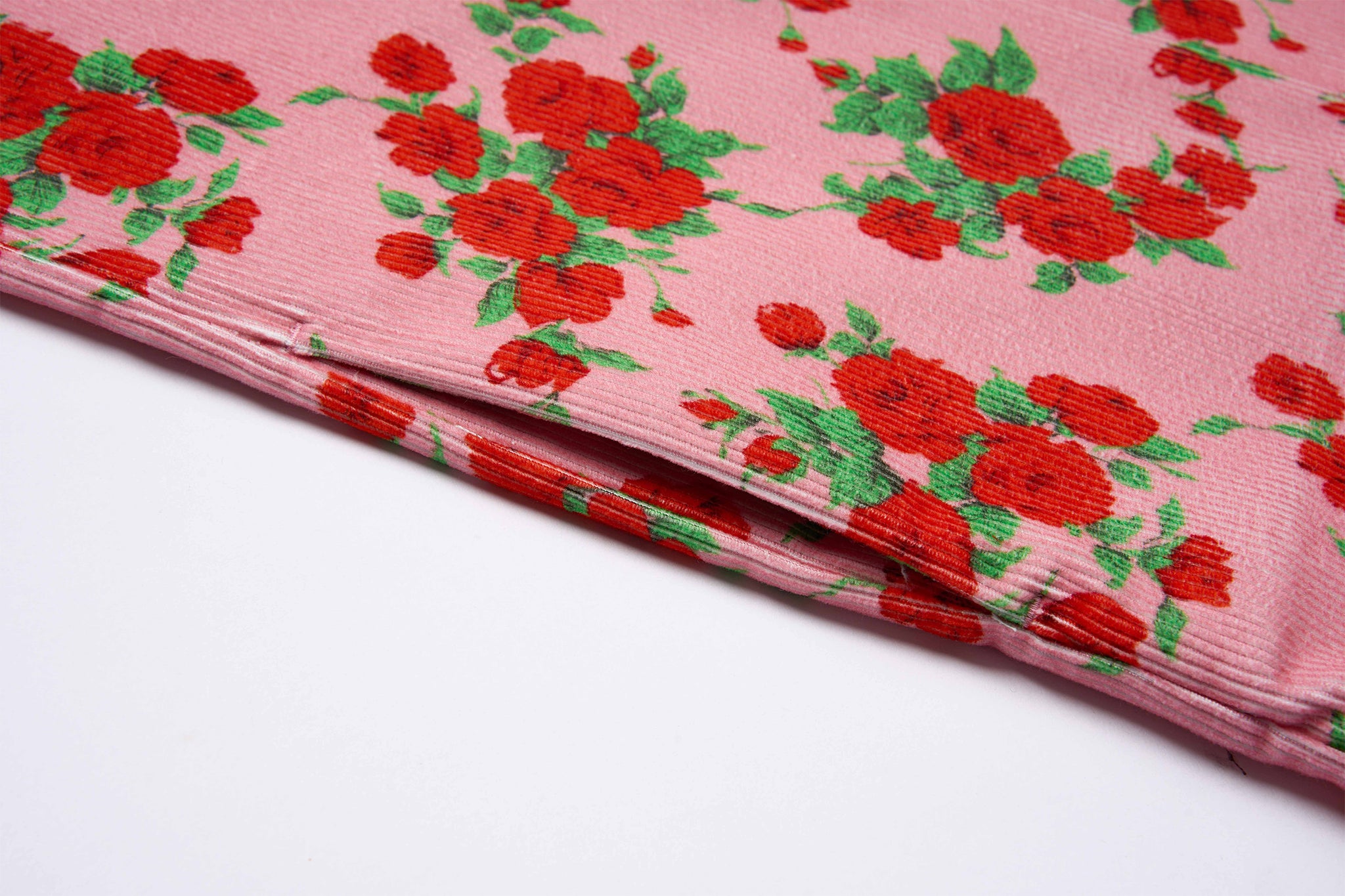 Load image into Gallery viewer, Plantasia (Red Rose)